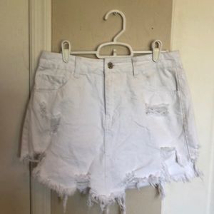 LITZ WHITE DENIM RIPPED SKIRT